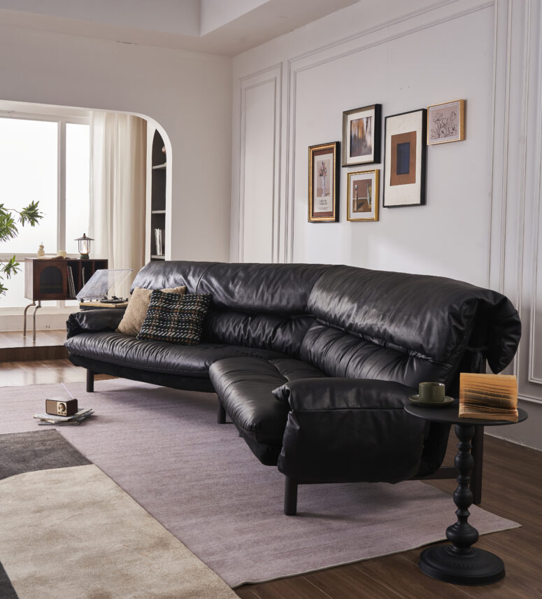 Black sofa - Image 8